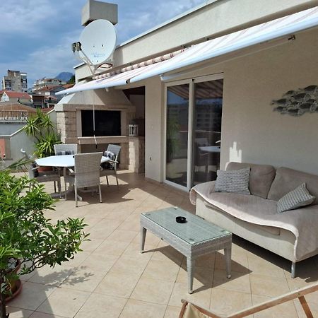 Happy Basset Terrace Apartment Makarska Exterior photo