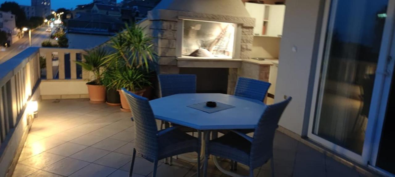 Happy Basset Terrace Apartment Makarska Exterior photo